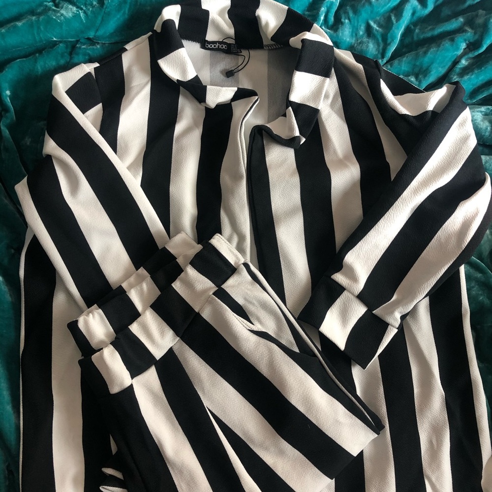 Boohoo Stripped Blazer and Pants Set
